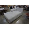 Image 1 : GREY FABRIC CHAISE