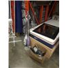 Image 1 : 2 SHARK STEAM MOPS WITH ACCESSORIES