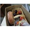 Image 2 : BOX OF ESTATE GOODS