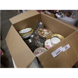 BOX OF BRASS AND OTHER COLLECTABLES