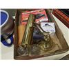 Image 5 : BOX W/ BANKERS LAMP, RADIO TUBES, ASSORTED ESTATE ITEMS