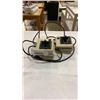 Image 1 : 2 TANDY DELUXE JOYSTICKS