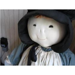 Amish  apple basket  doll  #1321003