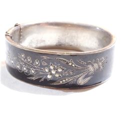 Lady's Vintage 800 Silver Etched Floral Cuff bracelet with seed pearl & Black Stone inlay.  Bracelet