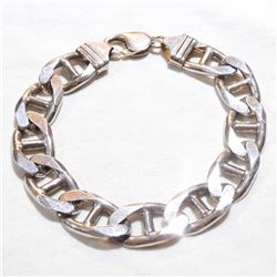 Large Sterling Silver 9mm Mariner Link Bracelet with lobster clasp.  Total weight of 51grams.