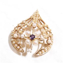 Vintage 14K Yellow Gold Amethyst & Pearl Pendant/Brooch.  Total weight of 5.8 grams.