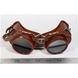 VINTAGE WELDING GOGGLES- MADE IN THE USA- TYPE