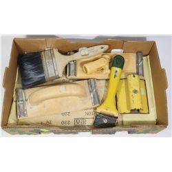 FLAT OF ASSORTED SANDING TOOLS AND SOME