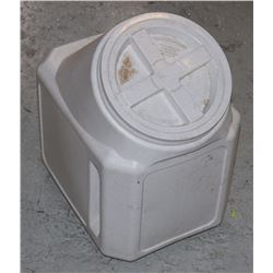 LARGE CONTAINER WITH LID