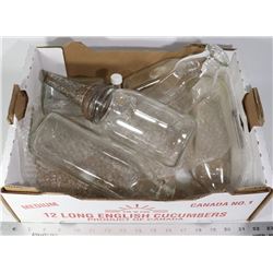 ESTATE BOX OF VINTAGE/ ANTIQUE BOTTLES
