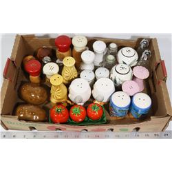 ESTATE FLAT OF SALT AND PEPPER SHAKERS