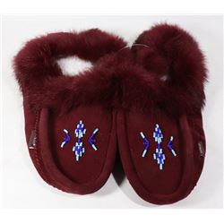 LADIES MOCCASINS SIZE 9