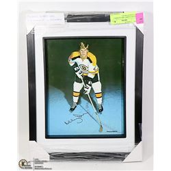 FRAMED BOBBY ORR FACSIMILE AUTOGRAPH PHOTO