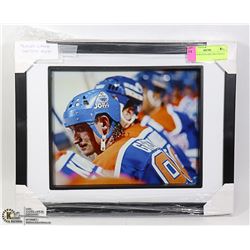 FRAMED WAYNE GRETZKY PHOTO