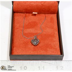 10 KT 19 INCH WHITE GOLD NECKLACE WITH
