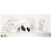 Image 1 : BOX WITH GEMSTONES - AMETHYST, CLEAR