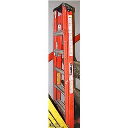 6' FIBERGLASS STEP LADDER - STURDY