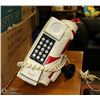 Image 1 : WHITE GOLF BAG WITH CLUBS PHONE WORKS