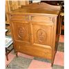 Image 1 : VINTAGE SOLID WOOD ESTATE SIDEBOARD 38 X 22 X 46