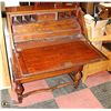 Image 1 : ANTIQUE ESTATE WOOD CARVED SOLID OAK WRITING DESK
