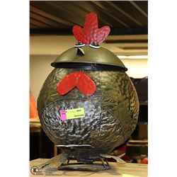 METAL ROOSTER ORNAMENT/ GARBAGE CAN