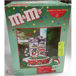 M & M'S CHRISTMAS HOUSE LIGHTS UP IN BOX CERAMIC