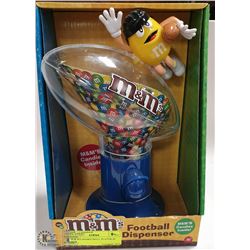 M & M'S BASKETBALL PLAYER IN BOX