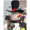 Image 2 : LARGE 33IN SNOWMAN WITH WREATH + LET IT SNOW SIGN