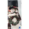 Image 3 : LARGE 33IN SNOWMAN WITH WREATH + LET IT SNOW SIGN