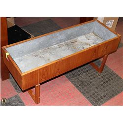 TEAK PLANTER 39 X 14 X 17