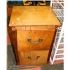 Image 1 : VINTAGE ESTATE 2 DOOR FILING CABINET