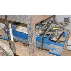 HEAVY DUTY HYDRAULIC TRANSMISSION JACK.  USED ONCE