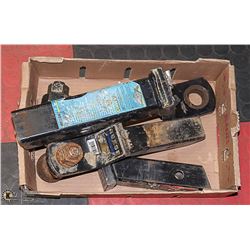 FLAT OF ASSORTED HITCHES