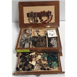 ECLECTIC JEWELLERY BOX LOT