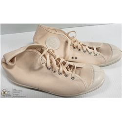 VINTAGE BULLDOG HIGHTOP SHOES MENS 7