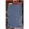 Image 1 : 2 PAIRS OF DENVER HAYES JEANS SZ 42 X 30