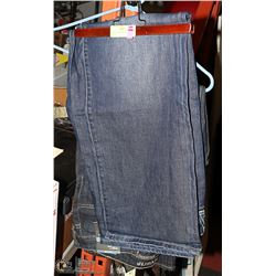 2 PAIRS OF DENVER HAYES JEANS SZ 40 X 30