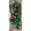 Image 1 : CHRISTMAS MANTEL DECORATION APPROX 6.5'