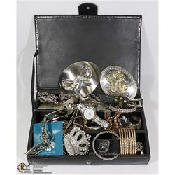BOX COSTUME JEWLERY