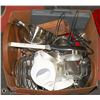 Image 1 : BOX W/ KITCHENWARE INCL. ELECTRIC KNIFE,