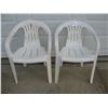 Image 1 : 2 PLASTIC CHAIRS