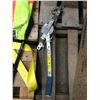 Image 3 : Bow Saw & Bolt Cutters & Tow Strap