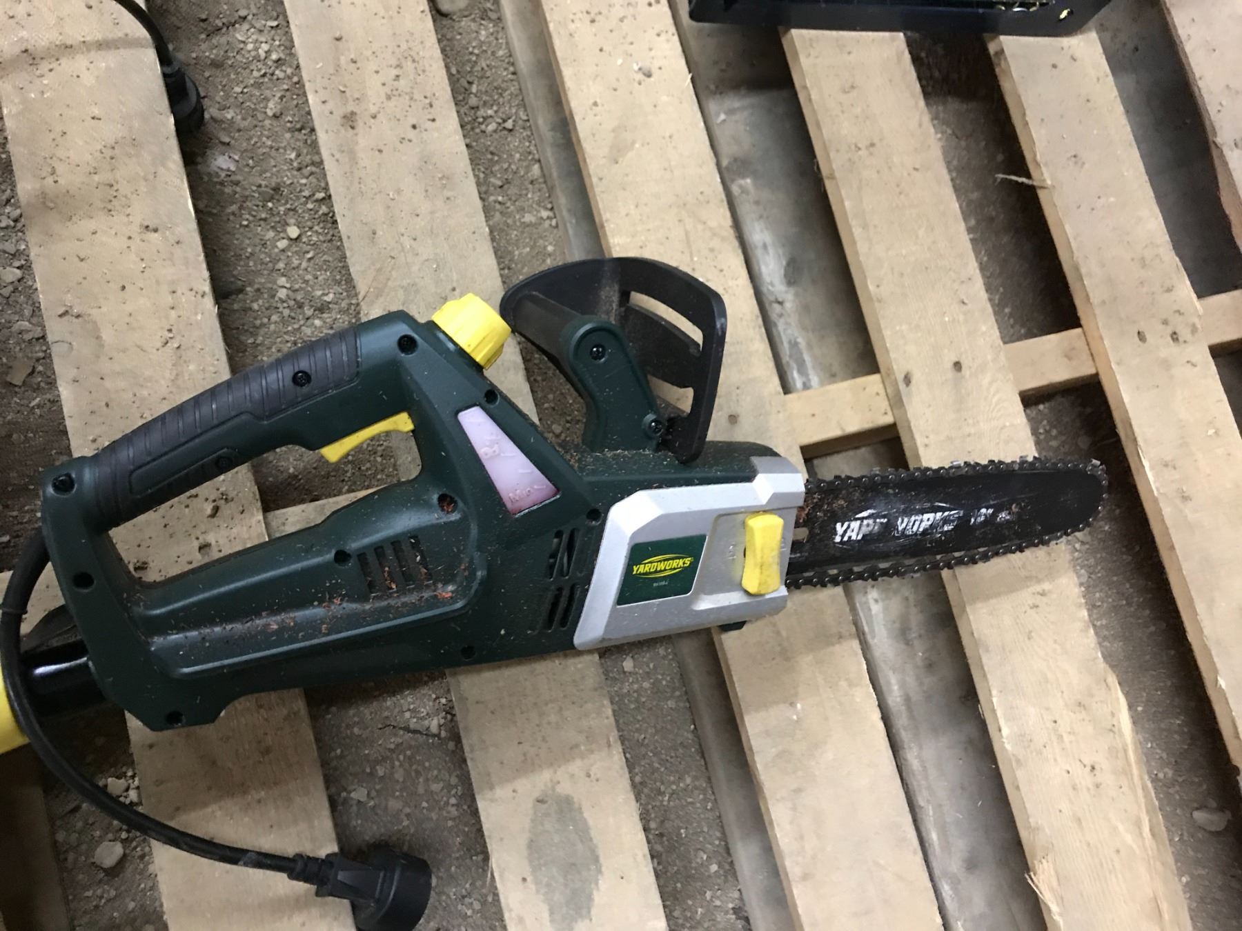 Yardworks Chain Saw & Pole Saw