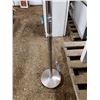 Image 3 : TRI-LITE POLE FLOOR LAMP