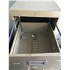 Image 2 : Metal 4-drawer Filing Cabinet