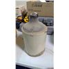 Image 2 : Whiskey Jug