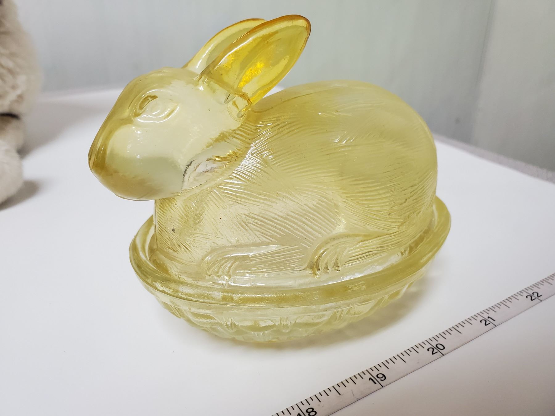 DEPRESSION GLASS RABBIT ON NEST Schmalz Auctions