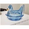 Image 1 : DEPRESSION GLASS HEN ON NEST