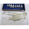 Image 3 : SET OF 74 PIECES OF RODGERS BROTHERS SILVER PLATES FLATWARE AND CHEST