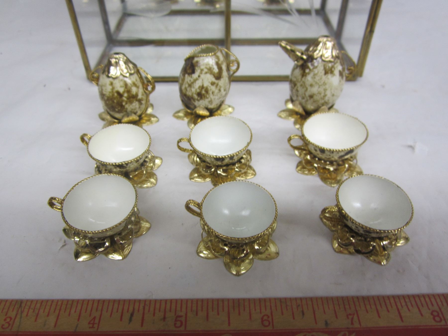 MINIATURE TEA SET WITH HANGING DISPLAY CABINET - Schmalz Auctions